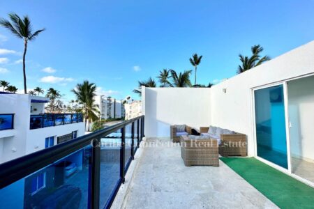 Beach Home Punta Cana - Luxurious 3-Story Residence